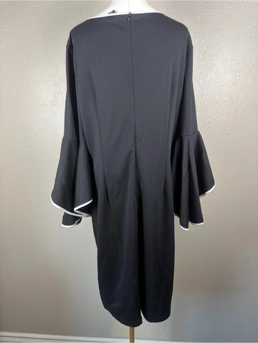 NWT VfShow Black Long- Bell Sleeve Pencil Sheath Dress White Trim, 3XL - Picture 7 of 10